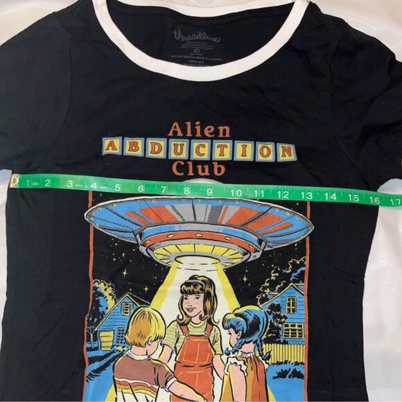 Alien Abduction Club Graphic Tee, Junior’s Medium - Picture 8 of 9
